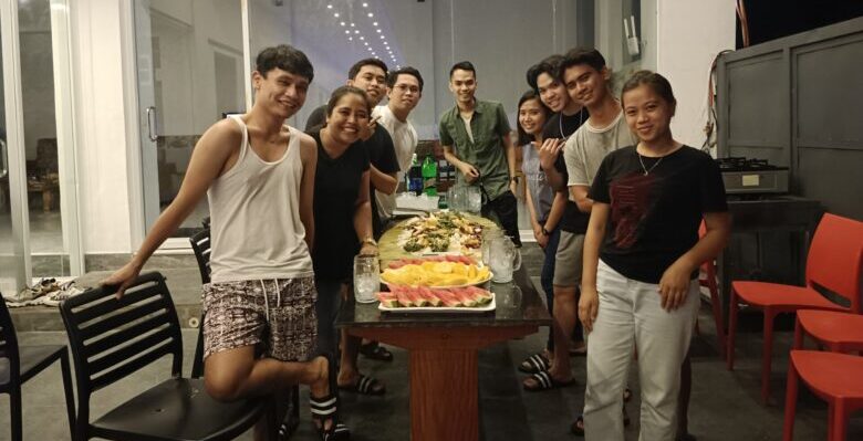The picture of Java engineers and QAs are going to have Boodle Fight that is Philippines traditional food.